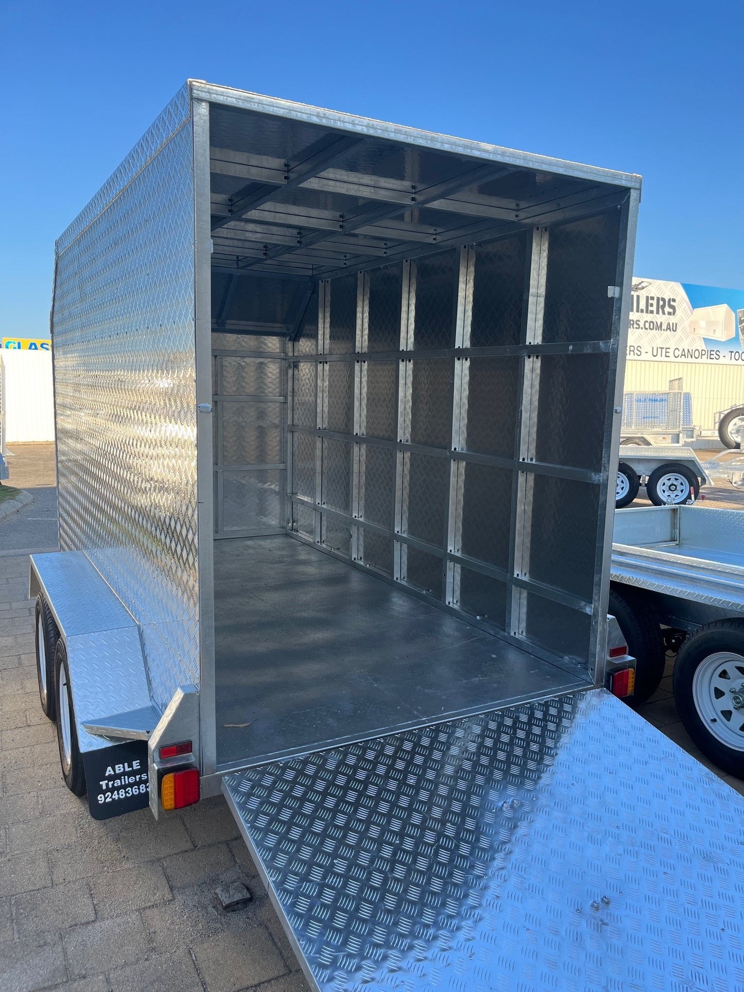 10x5 Tall Enclosed TA 2000kg
