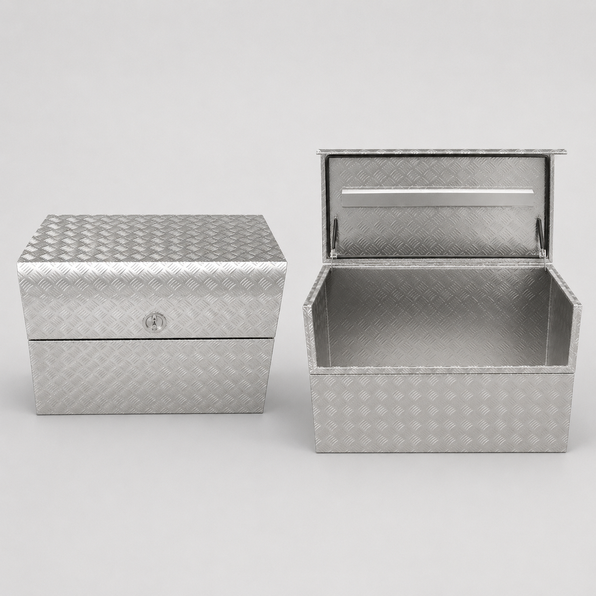 Spacious trailer toolbox for a trailer. Toolbox 1200L/500W/500H L with top door. Heavy duty and perfect for tradies, work, storage, organisation, tools, power tools. Aluminium toolbox checkered plate, storage toolbox, fishing toolbox
